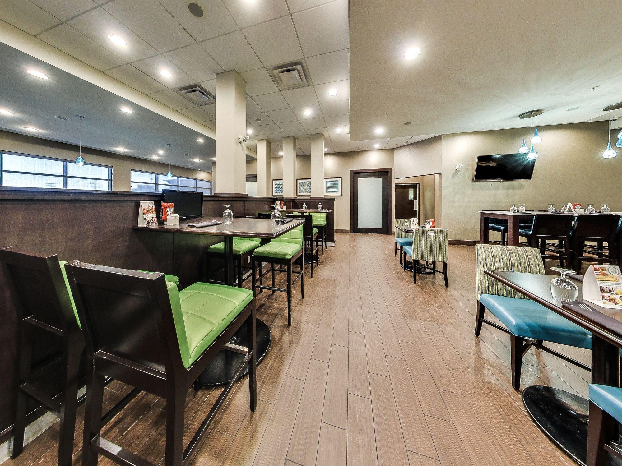 Holiday Inn Hotel & Suites Edmonton Airport Conference Centre By Ihg Nisku Dış mekan fotoğraf